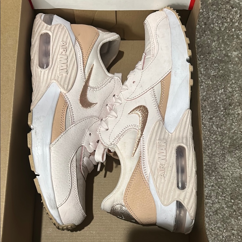 Nike Pink and Tan Sneakers Air Max Comfort